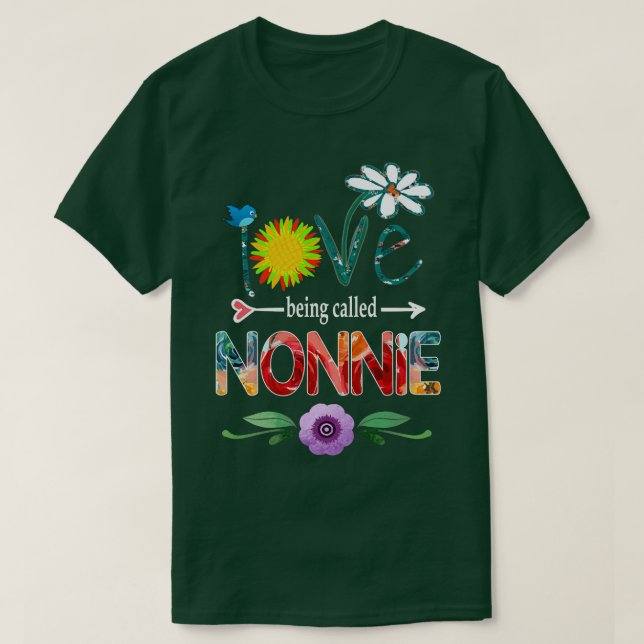 nonnie i love being called nonnie T-Shirt (Design Front)