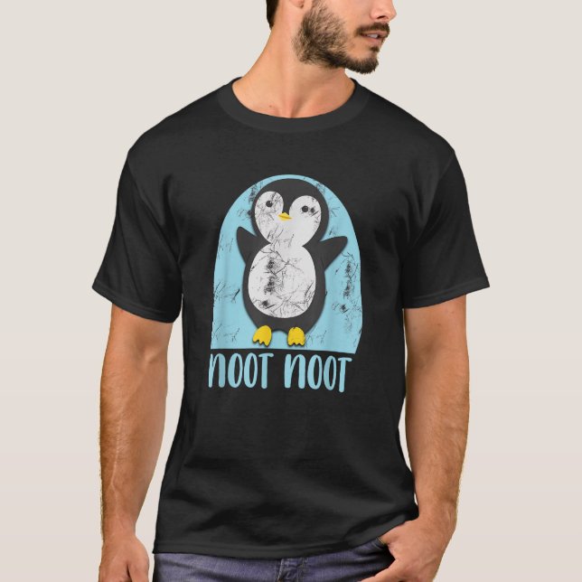 Noot Noot Funny Penguin Bird Sound Christmas Winte T-Shirt (Front)