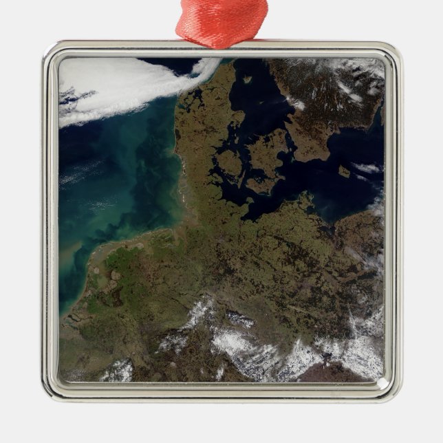 North Western Europe Metal Tree Decoration (Front)