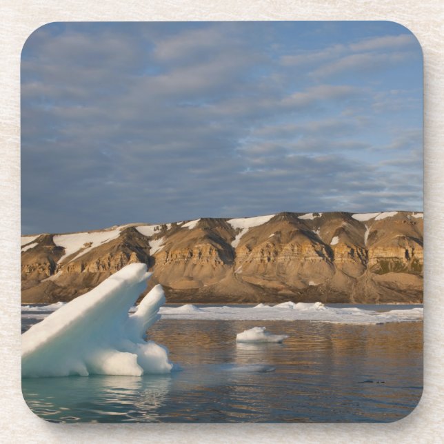 Norway, Svalbard, Spitsbergen Island, Setting Coaster (Front)