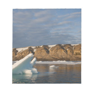 Norway, Svalbard, Spitsbergen Island, Setting Notepad