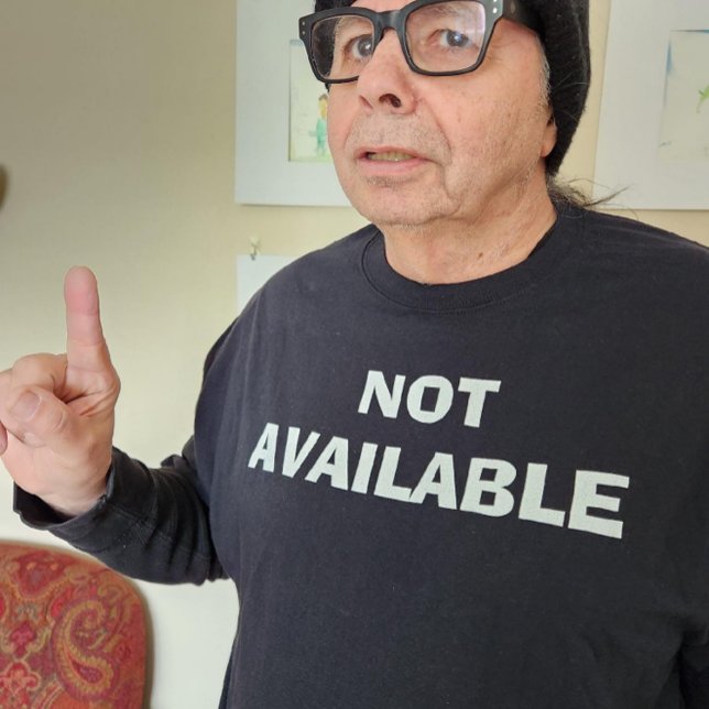NOT AVAILABLE T-Shirt tell your status boyfriend (Creator Uploaded)