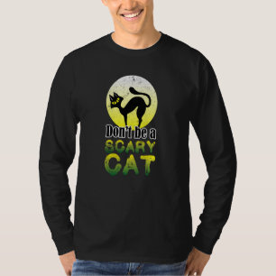 Not Scary Halloween Black Kitty Cat Full Moon Men T-Shirt