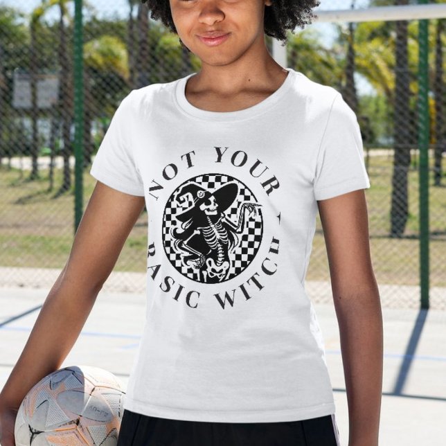 Not Your Basic Witch – Funny Halloween Witchy T-Shirt (Not Your Basic Witch – Funny Halloween Witchy T-Shirt
)