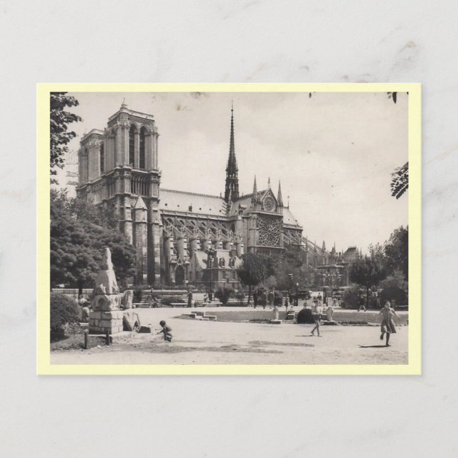 Notre Dame, Paris Vintage Postcard (Front)
