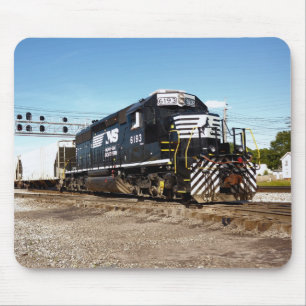 NS 6193 at Bellevue Oh 6-10-06 8 x 10a Mouse Mat