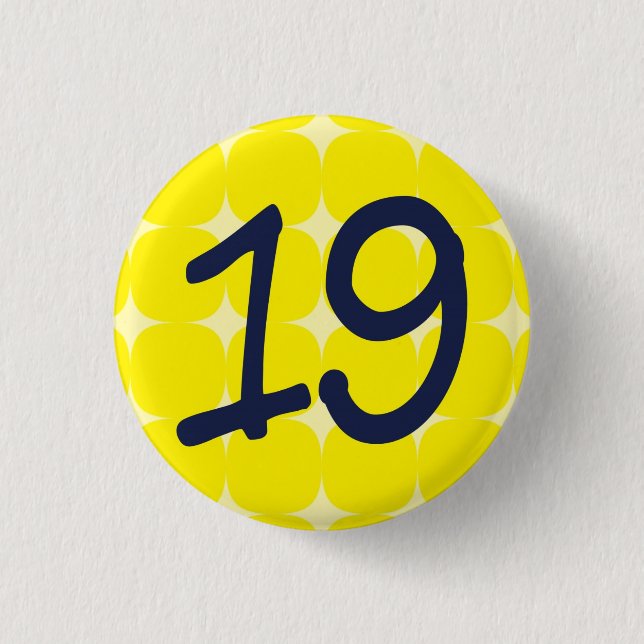 Number 19 batch 3 cm round badge (Front)