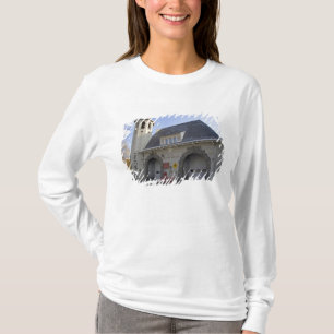 Number 19 Engine House in Washington, D.C. T-Shirt