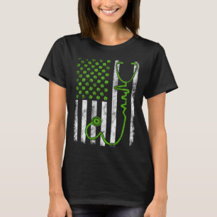 Nurse Shamrock US Flag Stethoscope Heartbeat St Pa T-Shirt