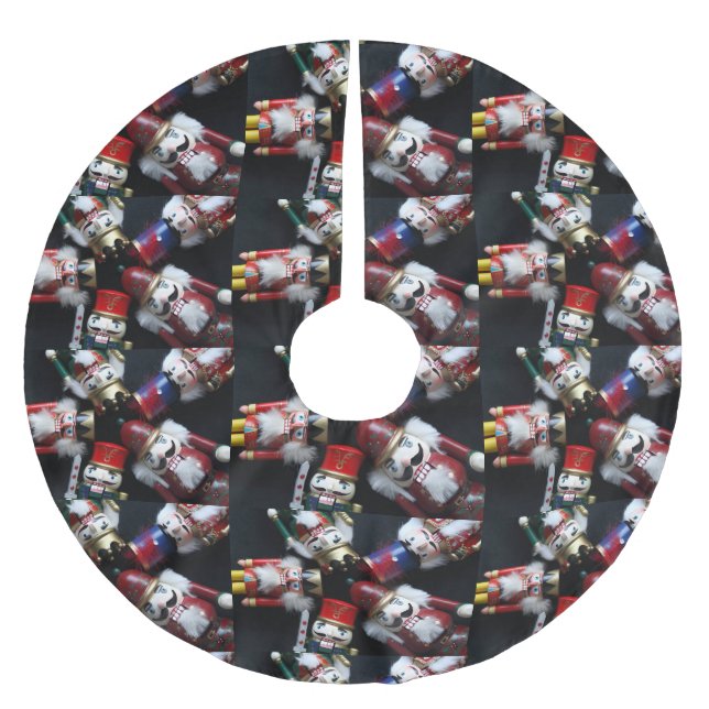 Nutcrackers heads together brushed polyester tree skirt (Front)