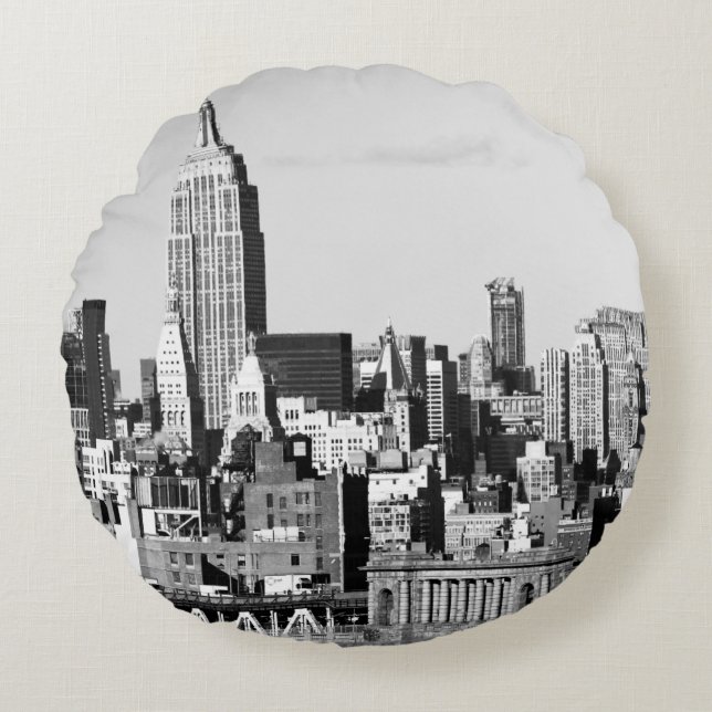 NYC Skyline II Round Cushion (Front)