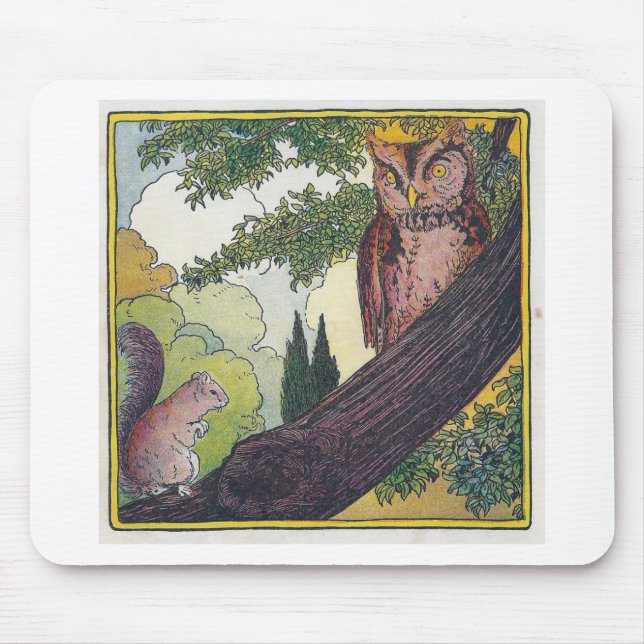 O is the old owl that sits in a tree mouse mat (Front)