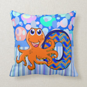 O octopus name initial cushion