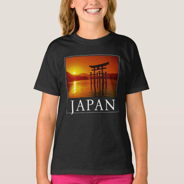O-Torii Gate, Itsukushima Shrine | Miyajima, Japan T-Shirt (Front)