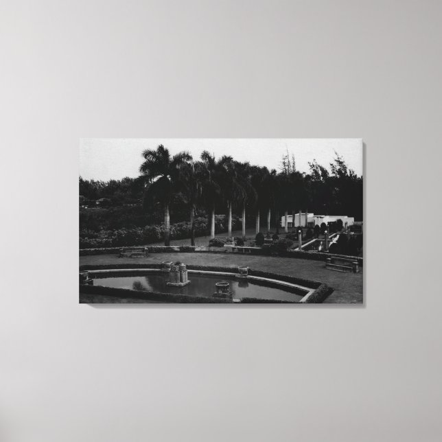 Oahu, Hawaii - L.D.S. Hawaiin Temple in Laie Canvas Print (Front)