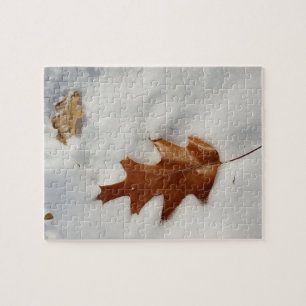 oak leaf on the snow jigsaw puzzle