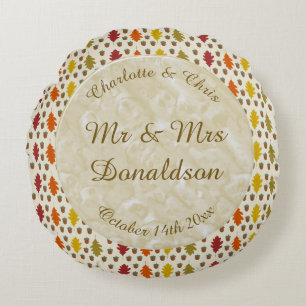 Oak leaves and Acorns Fall Autumn Wedding Custom Round Cushion
