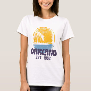 Oakland California Retro Surfer Vintage Beach For T-Shirt