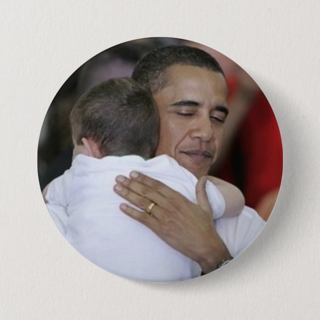 Obama-hugging a child 7.5 cm round badge (Front)