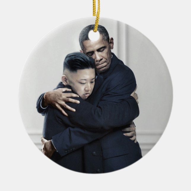 Obama Kim Jong Un North Korea Love Ceramic Tree Decoration (Front)