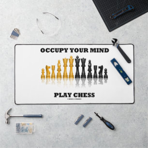 Occupy Your Mind Play Chess Reflective Chess Set Desk Mat