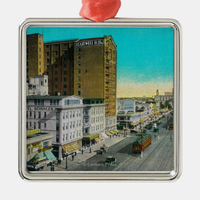 Ocean Avenue Looking East, Long Beach Metal Tree Decoration (Front)