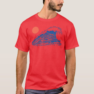 Ocean Wave Under a Red Sun Traditional Japanese St T-Shirt