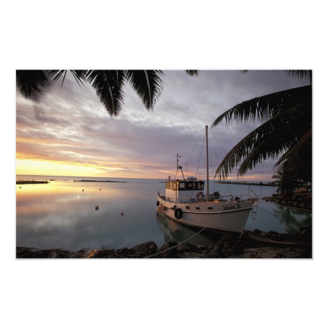 Oceania, Polynesia, Cook Islands, Aitutaki, Photo Print (Front)