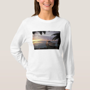 Oceania, Polynesia, Cook Islands, Aitutaki, T-Shirt