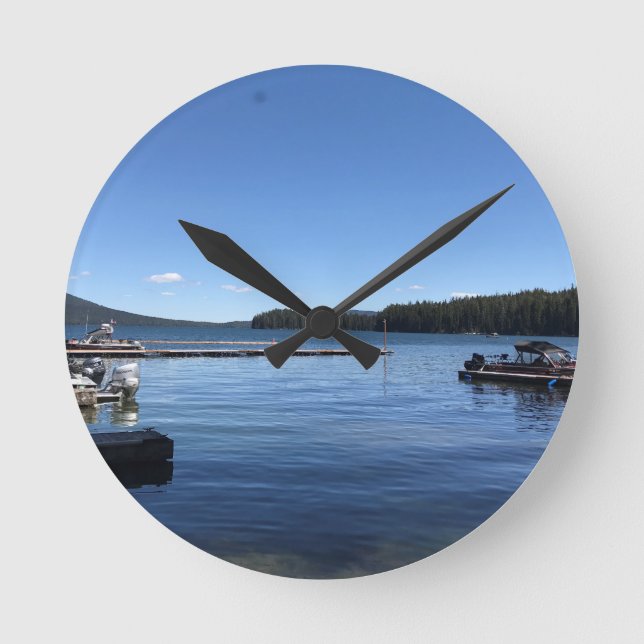 Odell Lake, OR Round Clock (Front)
