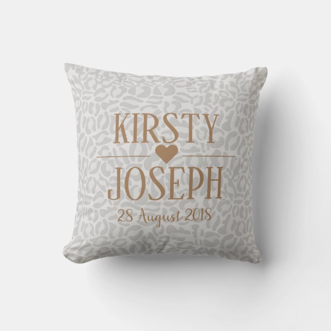 odern Classic Gold Wedding elegant Pattern Cushion (Front)