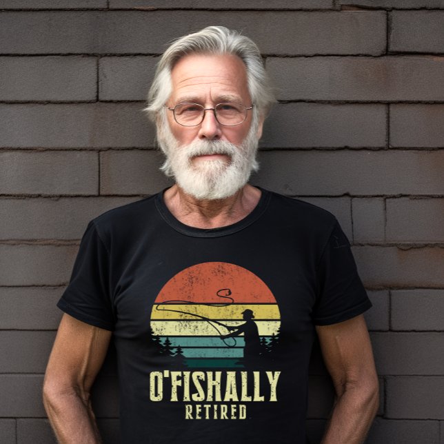 Ofishally Retired Funny fishing retirement T-Shirt (Creator Uploaded)