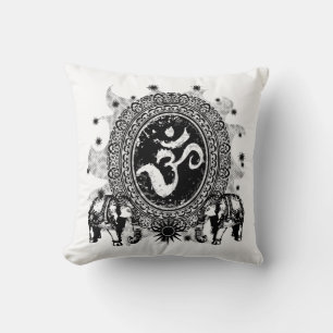 Ohm Cameo Cushion