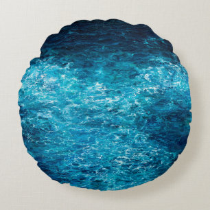 oil painting showing waves in ocean or sea on can round cushion