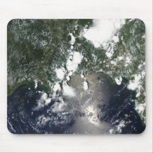 Oil spreads northeast mouse mat