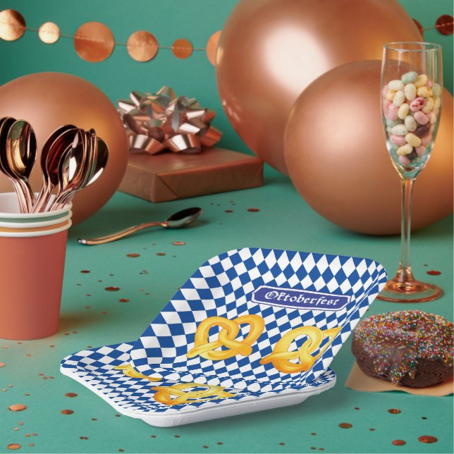 OKTOBERFEST beer festival decoration Bavarian Flag Paper Plate (Multi)