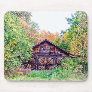 Old Barn in the Fall Mouse Mat