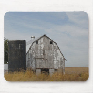 OLD BARN MOUSE MAT