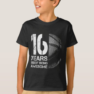 Old Basketball Basketball Years Player 16th 16 Lau T-Shirt