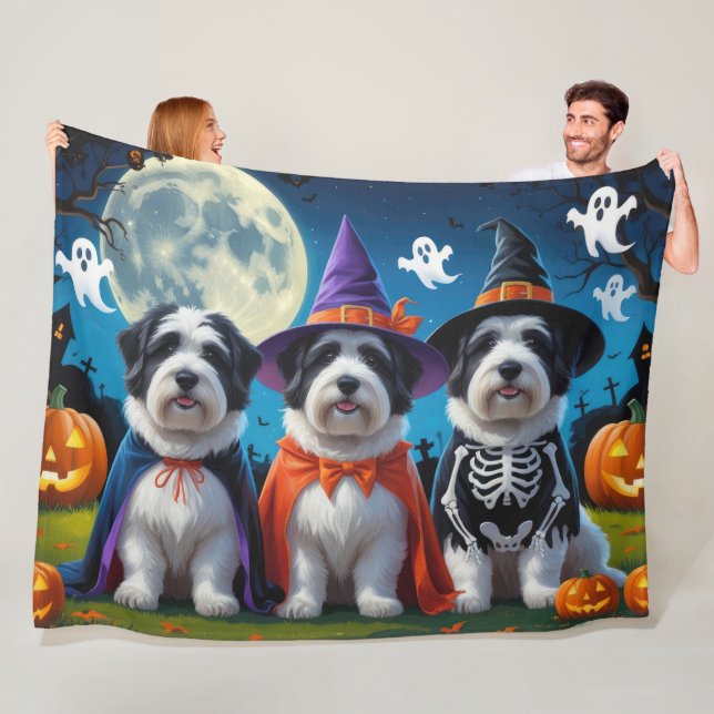 Old English Sheepdogs Pumpkin Halloween Funny Fleece Blanket (In Situ)