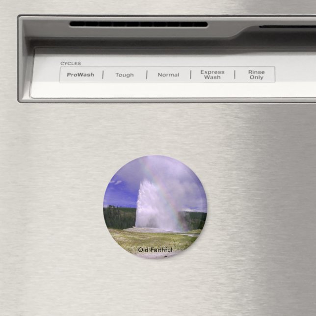 Old Faithful in Yellowstone National Park Magnet (In Situ (Dishwasher))