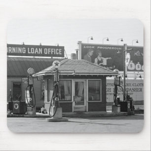 Old Gas Station, 1920s Mouse Mat