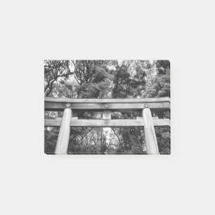 Old gate at Meiji Shrine in Yoyogi Park in Tokyo Post-it Notes