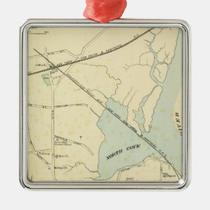 Old Saybrook Metal Tree Decoration