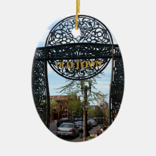 Old Town Chicago Ceramic Tree Decoration