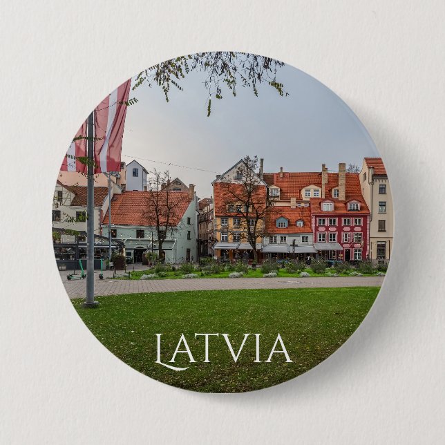 Old town of Riga in autumn 7.5 Cm Round Badge (Front)