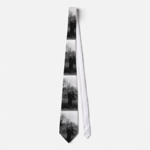 Old Tree Tie