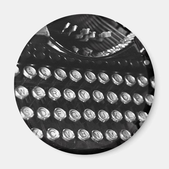 Old typewriter keys magnet (Front)