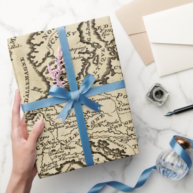 Old Vintage map party wrapping paper (Gifting)