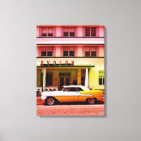 Oldtimer at the Art Deco District, Miami, Florida